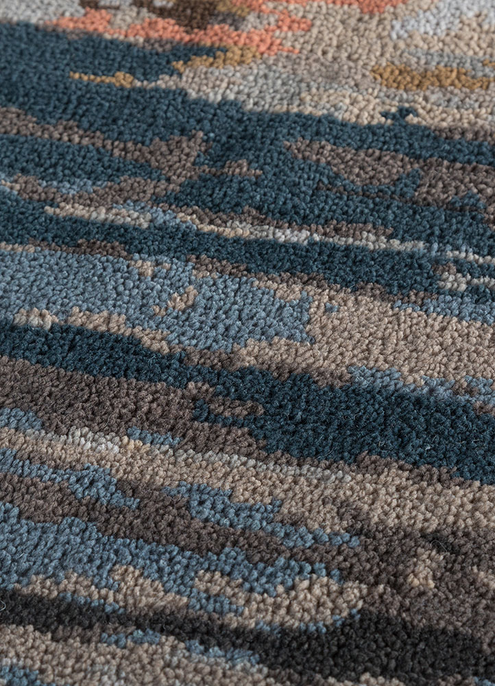 uvenuti grey and black polyester hand knotted Rug - CloseUp