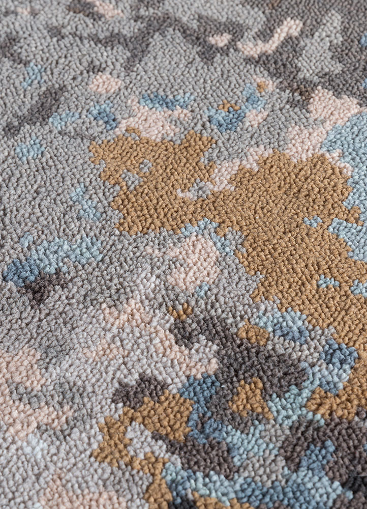 uvenuti grey and black polyester hand knotted Rug - CloseUp