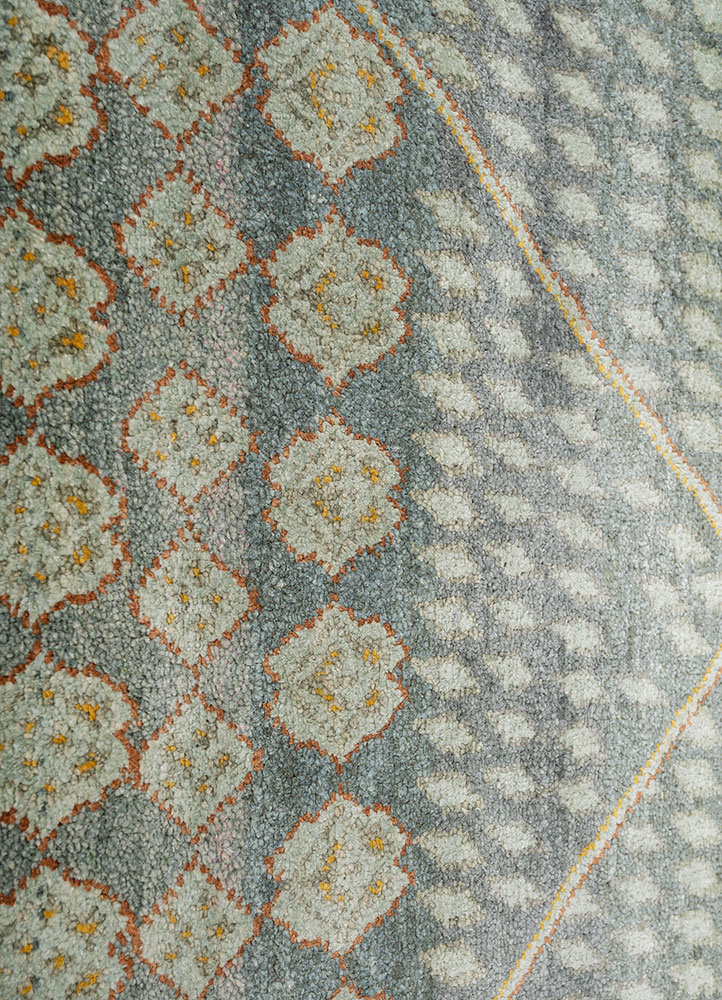 manchaha green silk hand knotted Rug - CloseUp