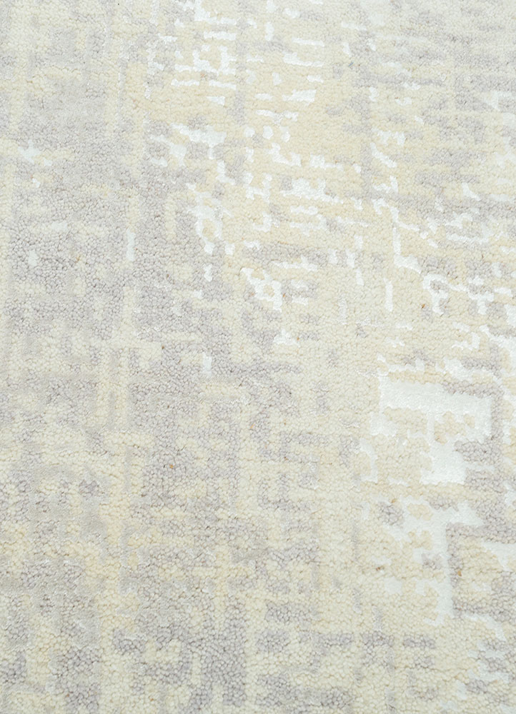 uvenuti ivory wool and bamboo silk hand knotted Rug - CloseUp