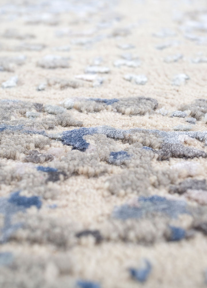 uvenuti blue wool and bamboo silk hand knotted Rug - CloseUp