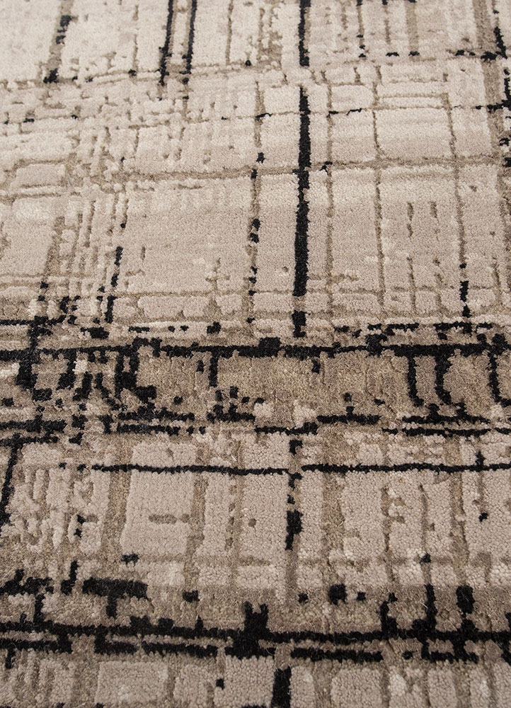 uvenuti ivory wool and bamboo silk hand knotted Rug - CloseUp