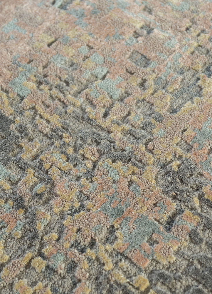 uvenuti grey and black wool and bamboo silk hand knotted Rug - CloseUp