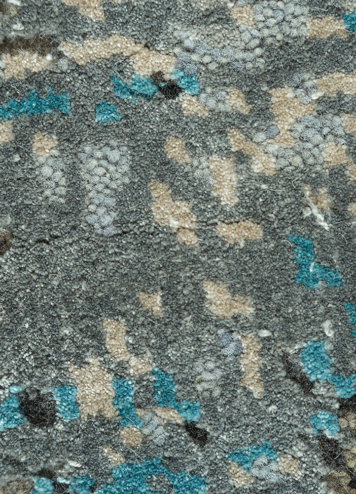 uvenuti grey and black wool and bamboo silk hand knotted Rug - CloseUp