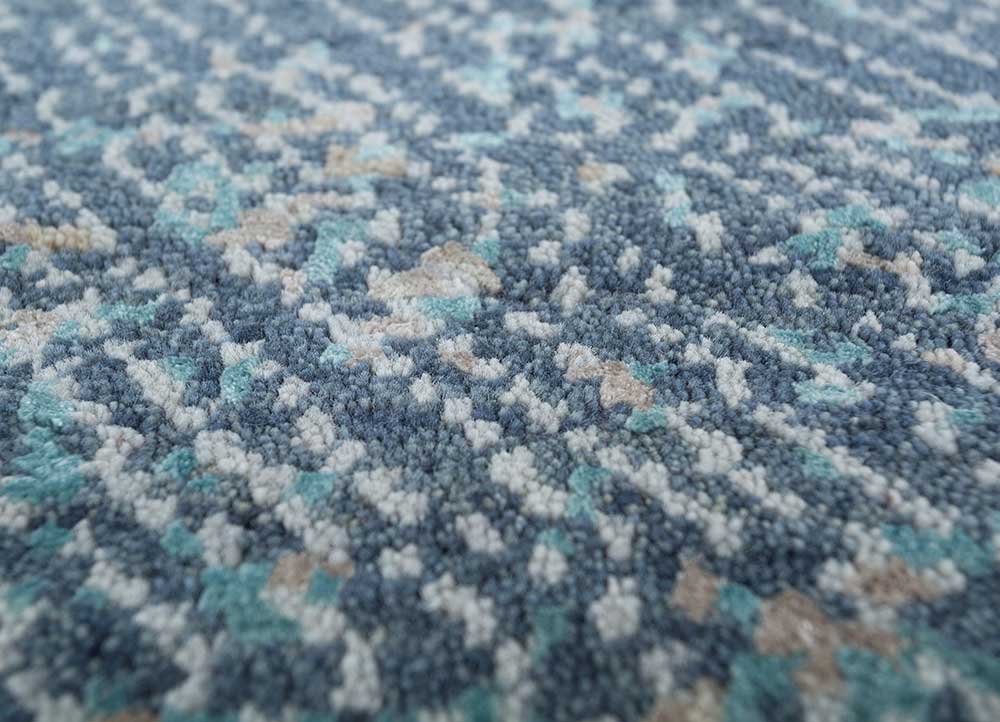 uvenuti grey and black wool and bamboo silk hand knotted Rug - CloseUp