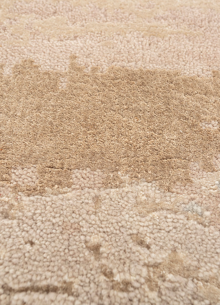 entropy blue wool and bamboo silk hand knotted Rug - CloseUp