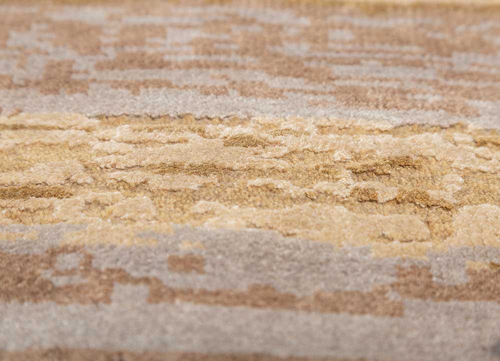 entropy gold wool and bamboo silk hand knotted Rug - CloseUp