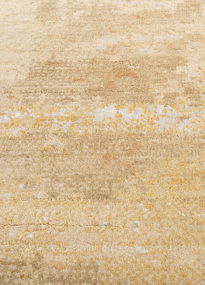 entropy gold wool and bamboo silk hand knotted Rug - CloseUp