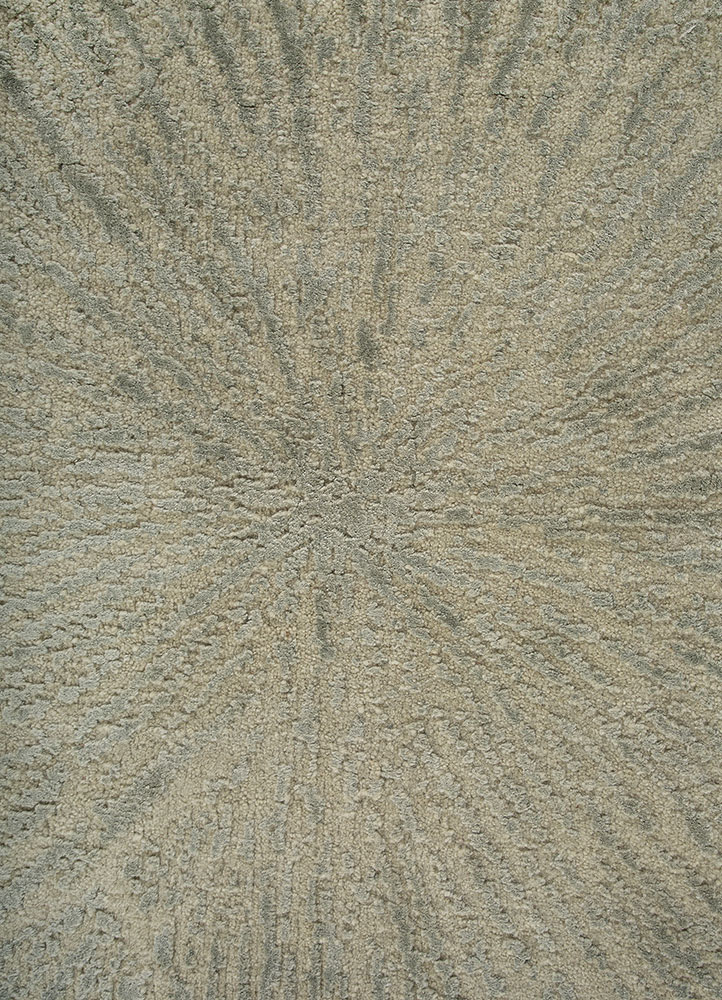 uvenuti green wool and bamboo silk hand knotted Rug - CloseUp