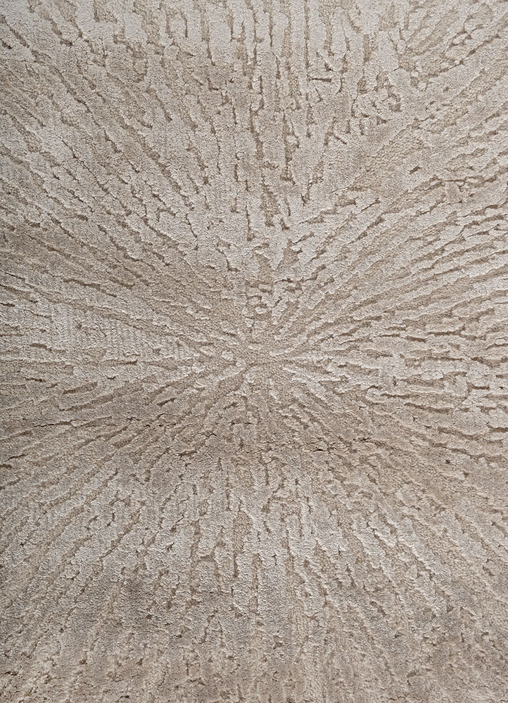 uvenuti ivory wool and bamboo silk hand knotted Rug - CloseUp