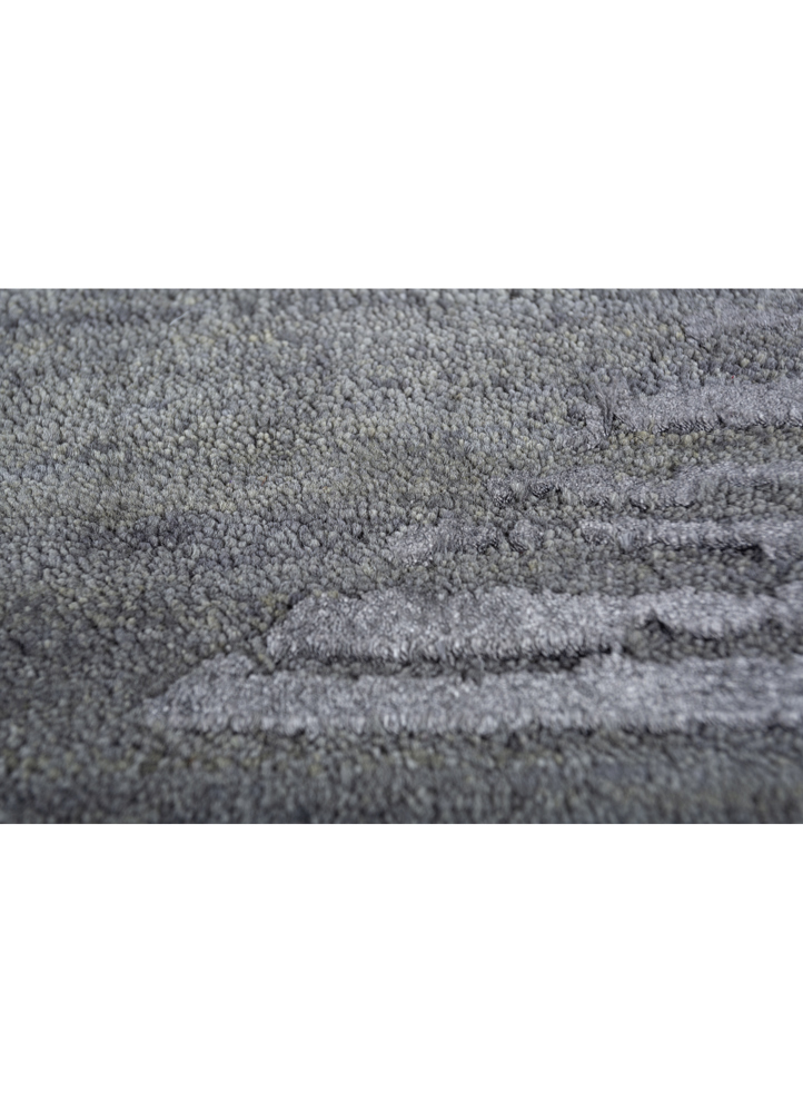 clan grey and black wool and bamboo silk hand knotted Rug - CloseUp
