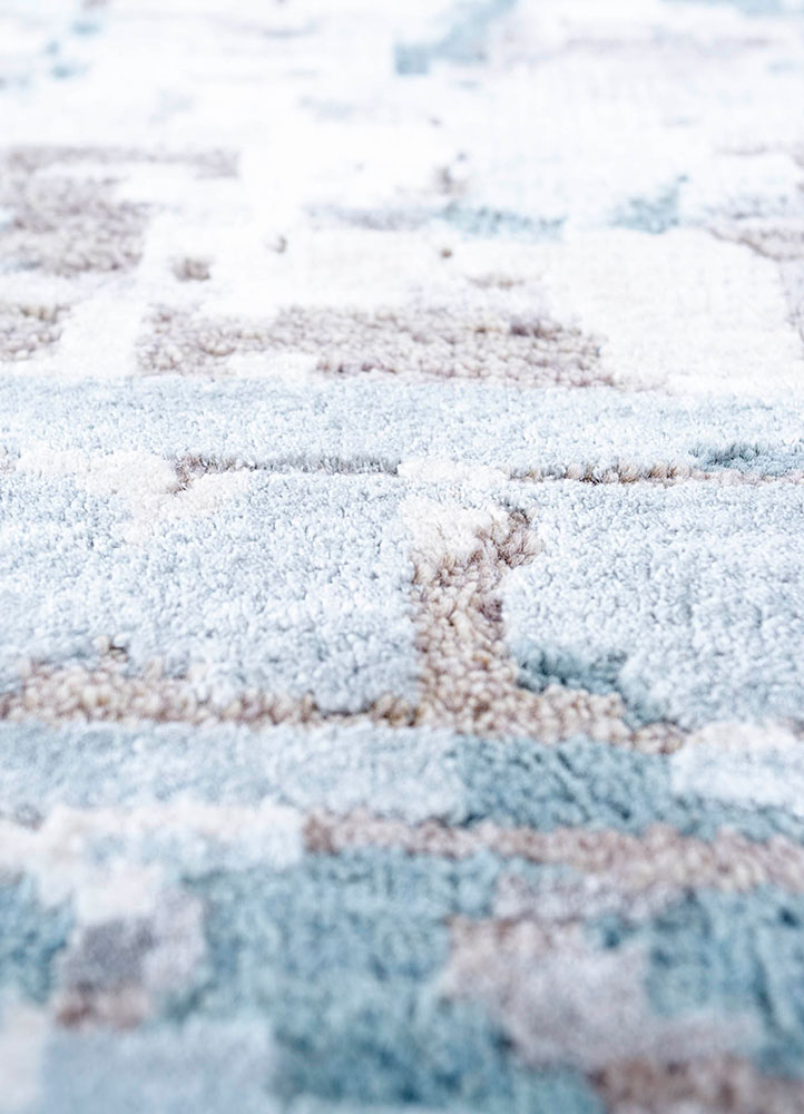 far east blue wool and bamboo silk hand knotted Rug - CloseUp