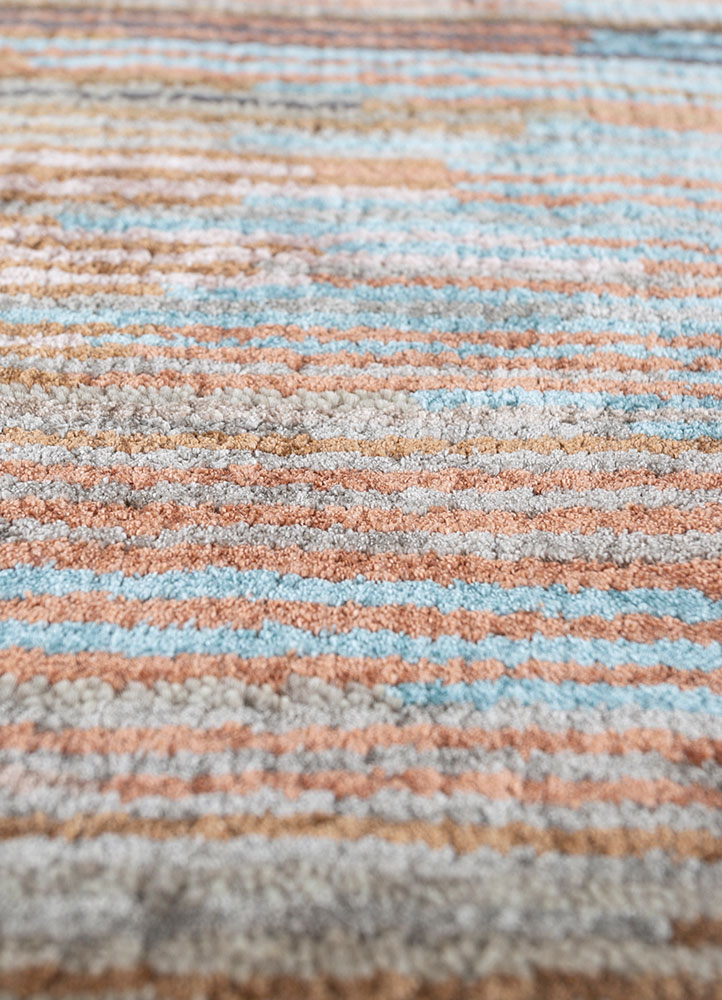hidden by kavi ivory wool and bamboo silk hand knotted Rug - CloseUp