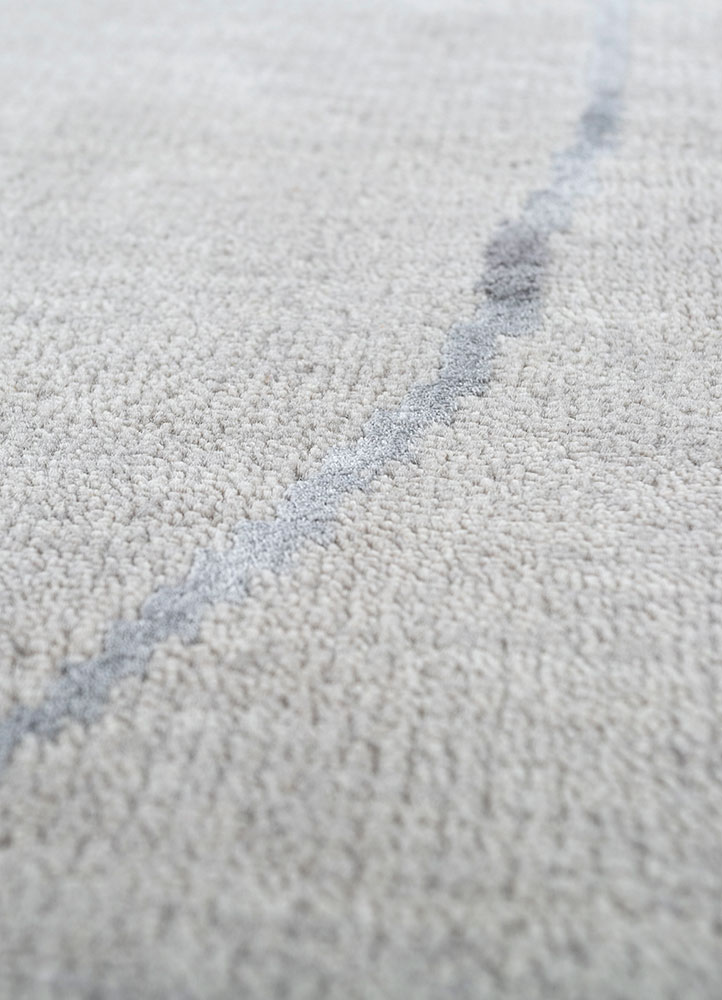 sthir grey and black wool and bamboo silk hand knotted Rug - CloseUp