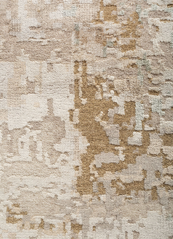 uvenuti ivory wool and bamboo silk hand knotted Rug - CloseUp