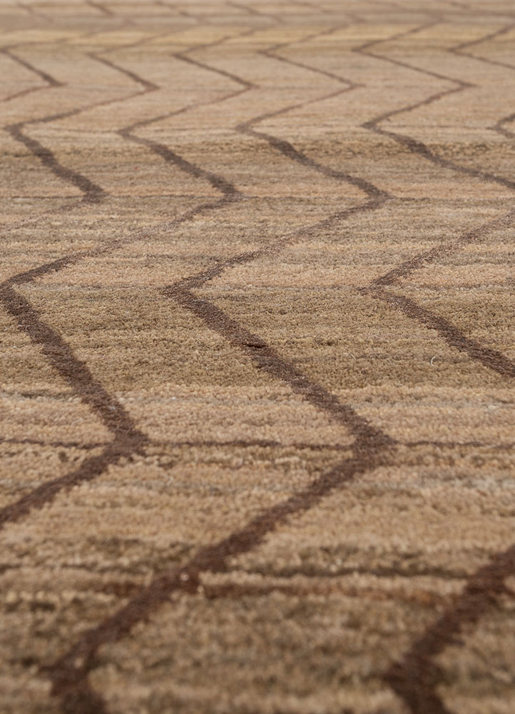 manchaha beige and brown wool and silk hand knotted Rug - CloseUp