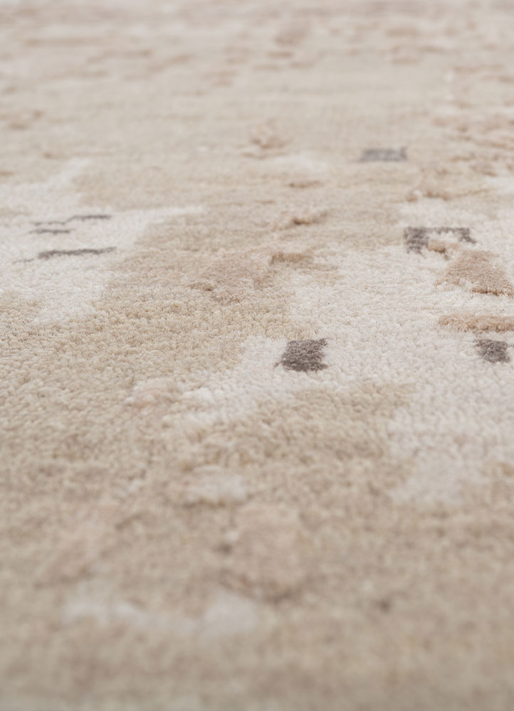 tattvam ivory wool and bamboo silk hand knotted Rug - CloseUp