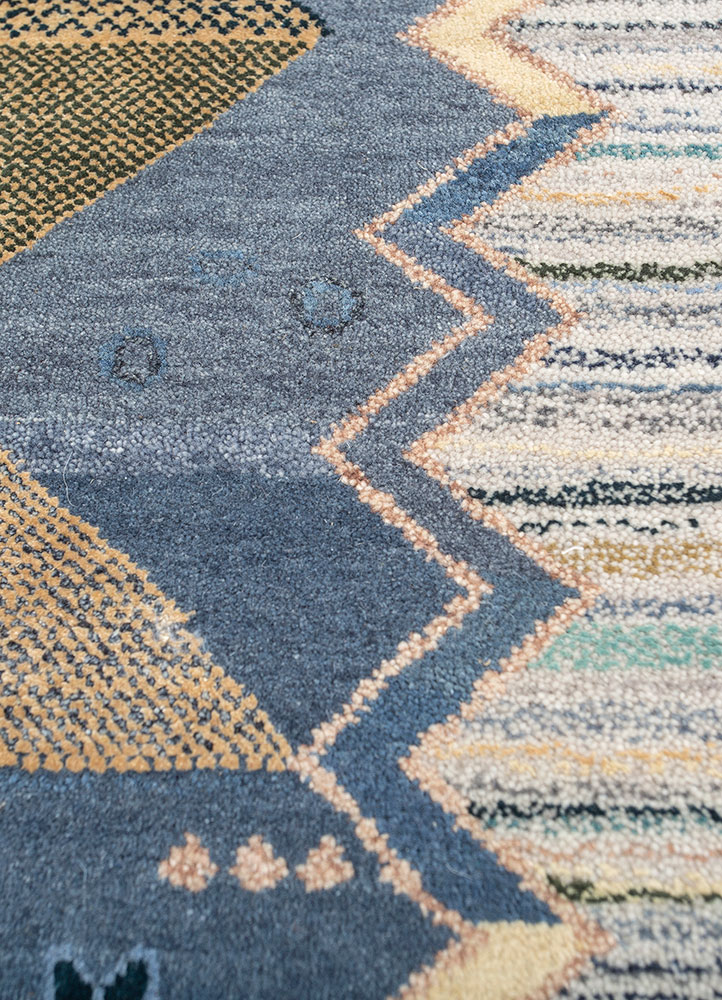 manchaha blue wool and silk hand knotted Rug - CloseUp