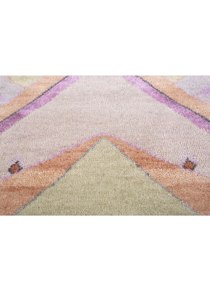 manchaha red and orange wool and silk hand knotted Rug - CloseUp