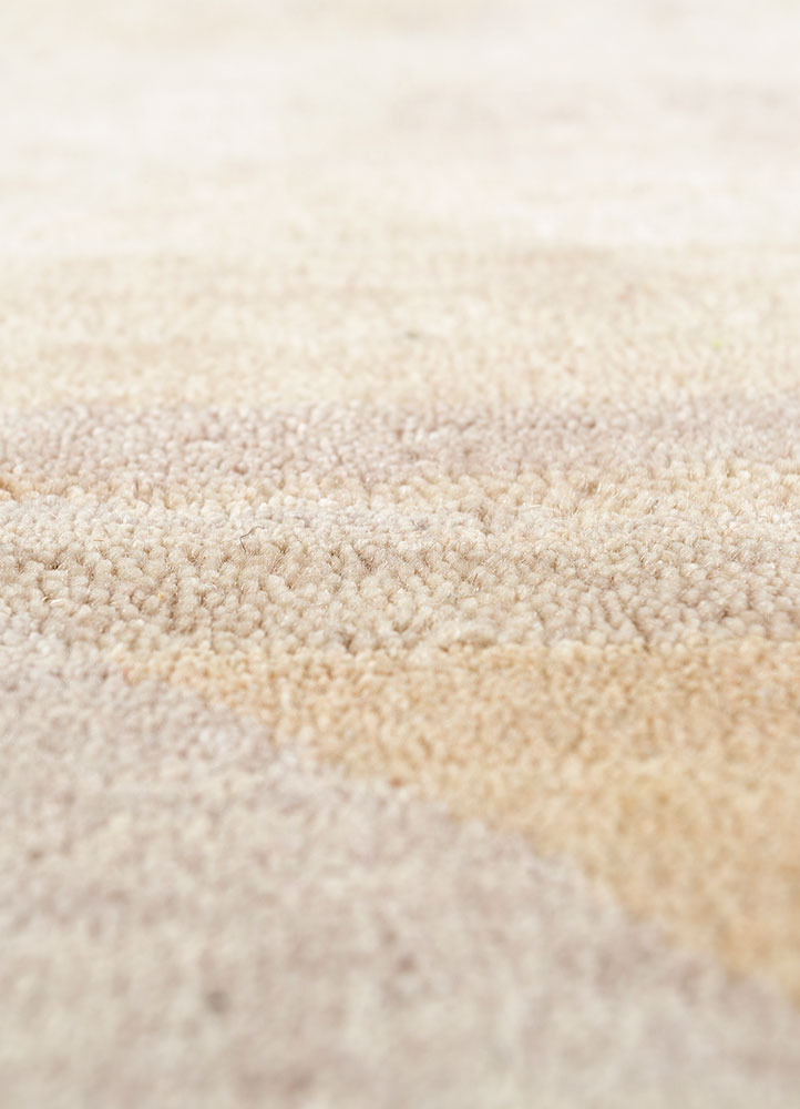 manchaha pink and purple wool and silk hand knotted Rug - CloseUp