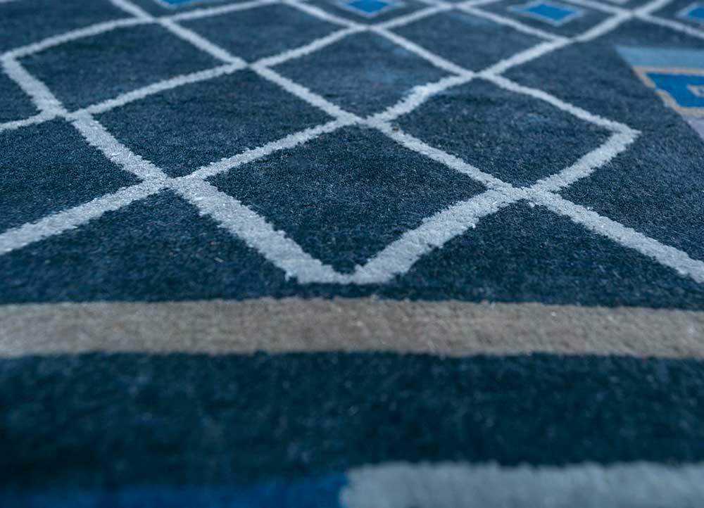 manchaha blue wool and bamboo silk hand knotted Rug - CloseUp