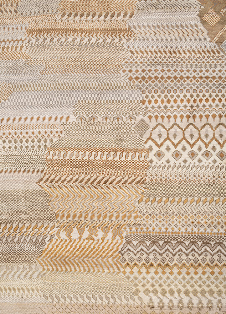 manchaha ivory silk hand knotted Rug - CloseUp