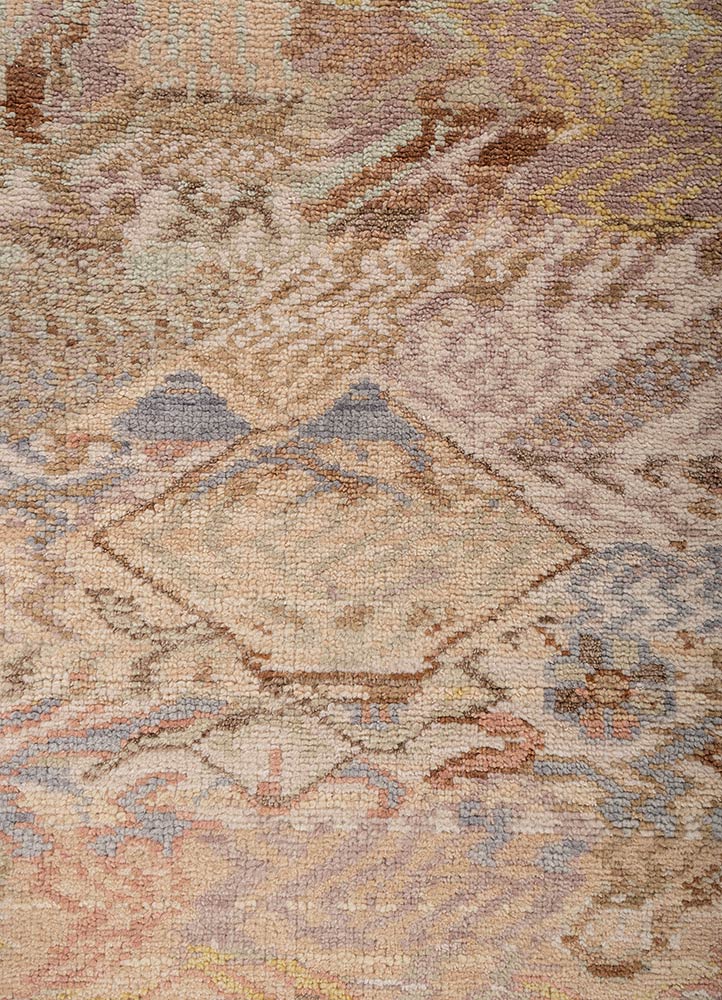 manchaha gold wool hand knotted Rug - CloseUp