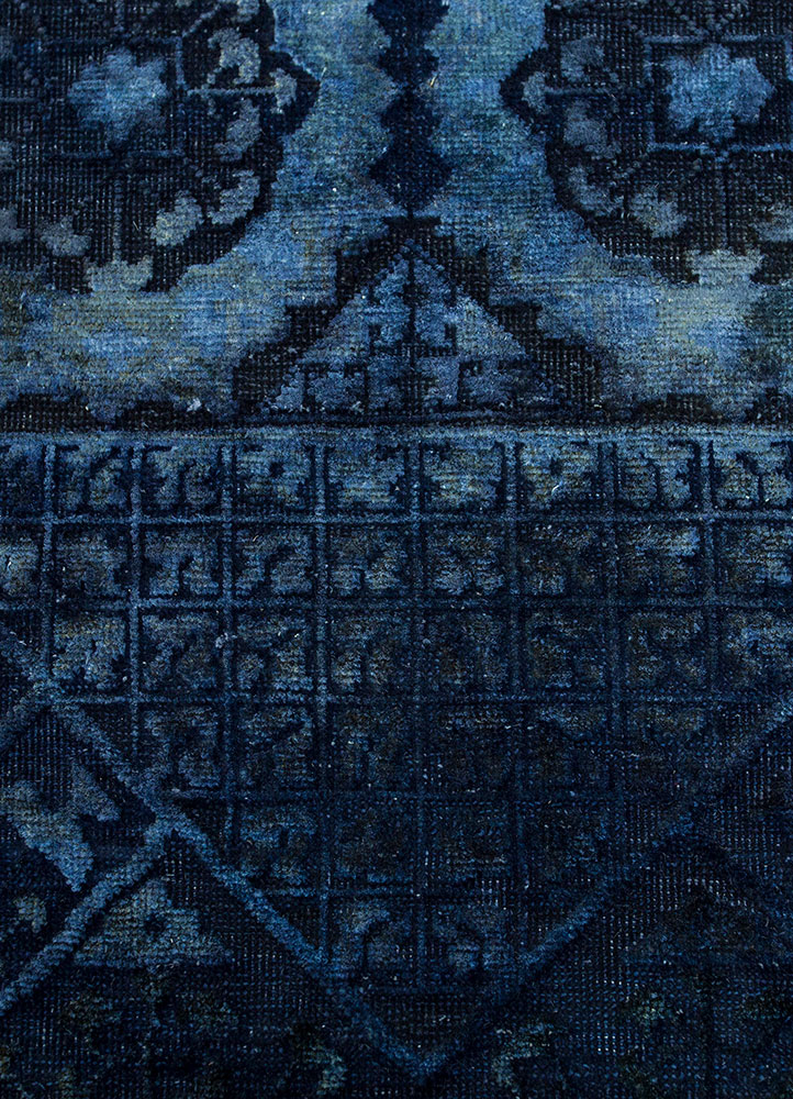 lacuna blue wool and silk hand knotted Rug - CloseUp