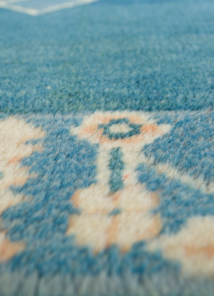 nuray blue wool hand knotted Rug - CloseUp