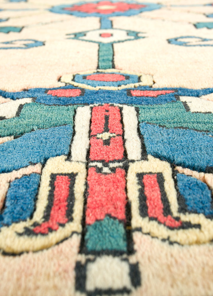 nuray red and orange wool hand knotted Rug - CloseUp