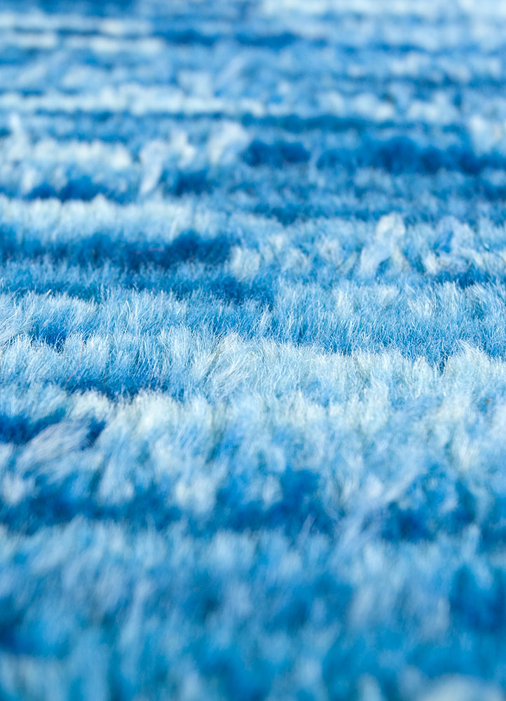 nuray blue wool hand knotted Rug - CloseUp