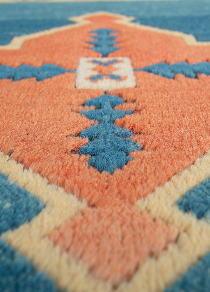 nuray blue wool hand knotted Rug - CloseUp