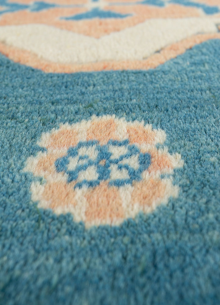 nuray blue wool hand knotted Rug - CloseUp