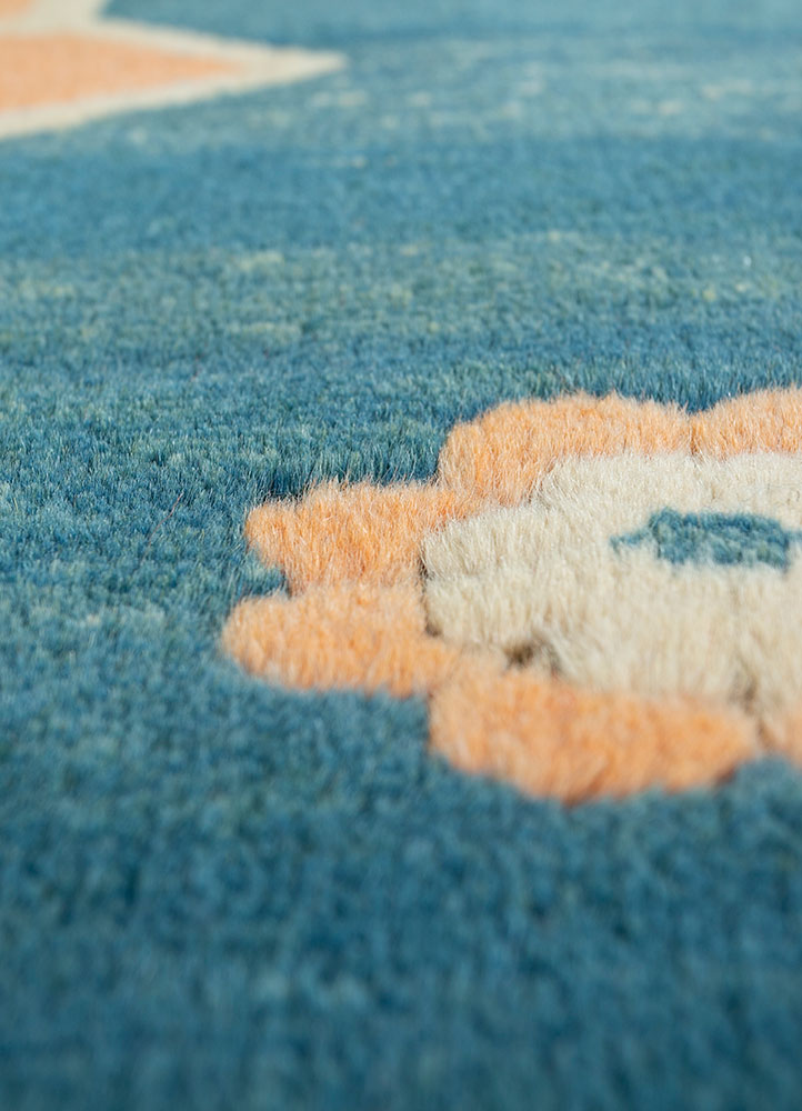 nuray blue wool hand knotted Rug - CloseUp