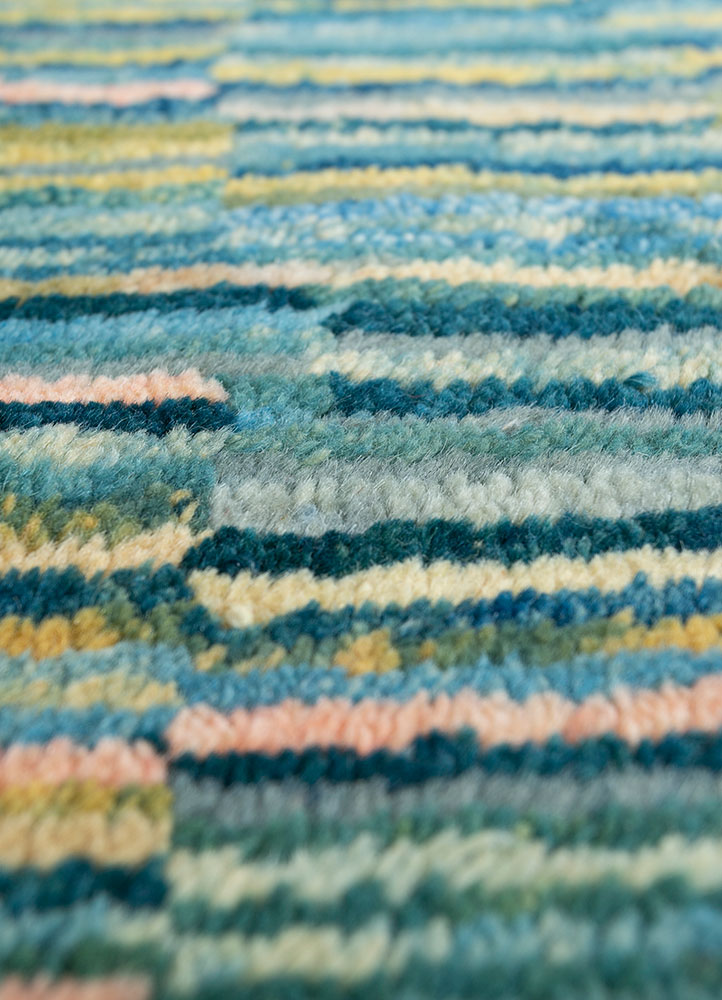 nuray green wool hand knotted Rug - CloseUp