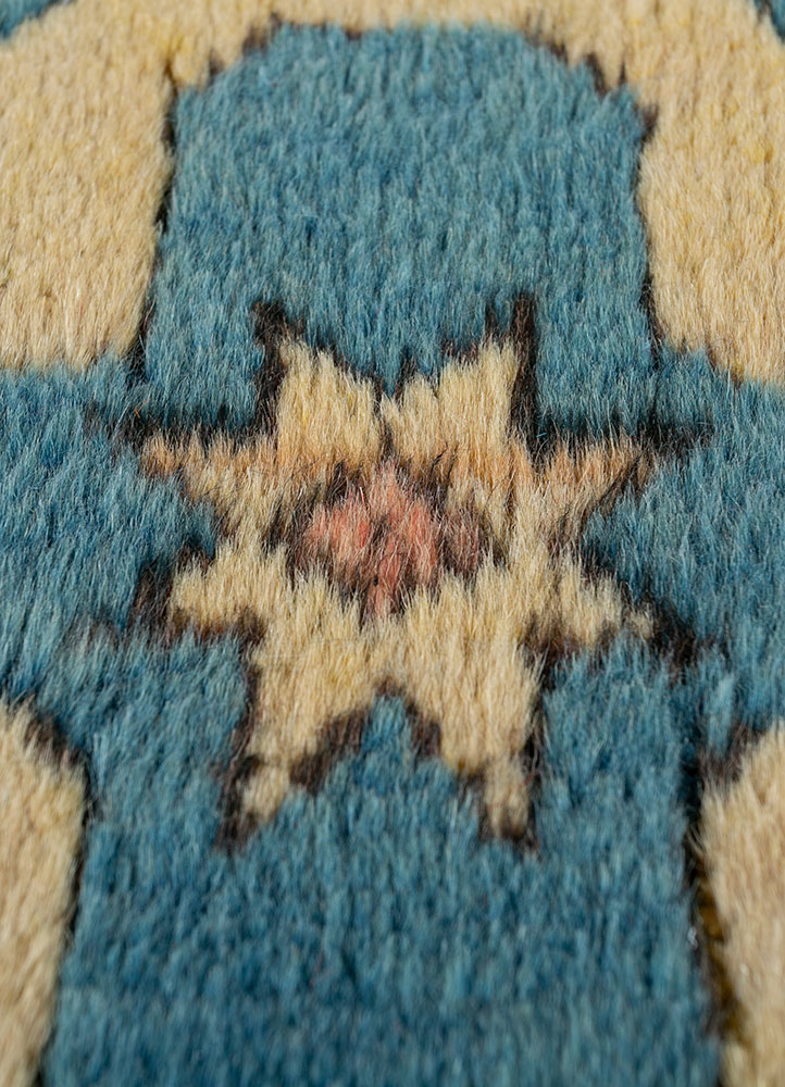 nuray blue wool hand knotted Rug - CloseUp