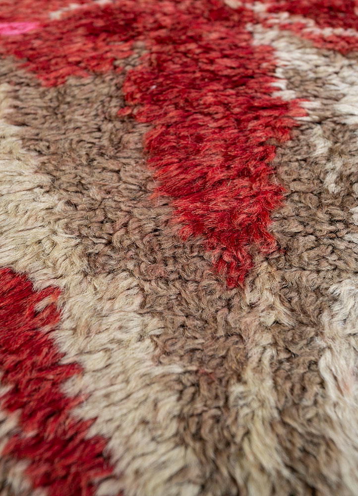 zuri beige and brown wool hand knotted Rug - CloseUp