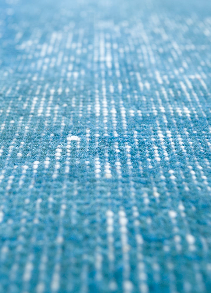 lacuna blue wool hand knotted Rug - CloseUp