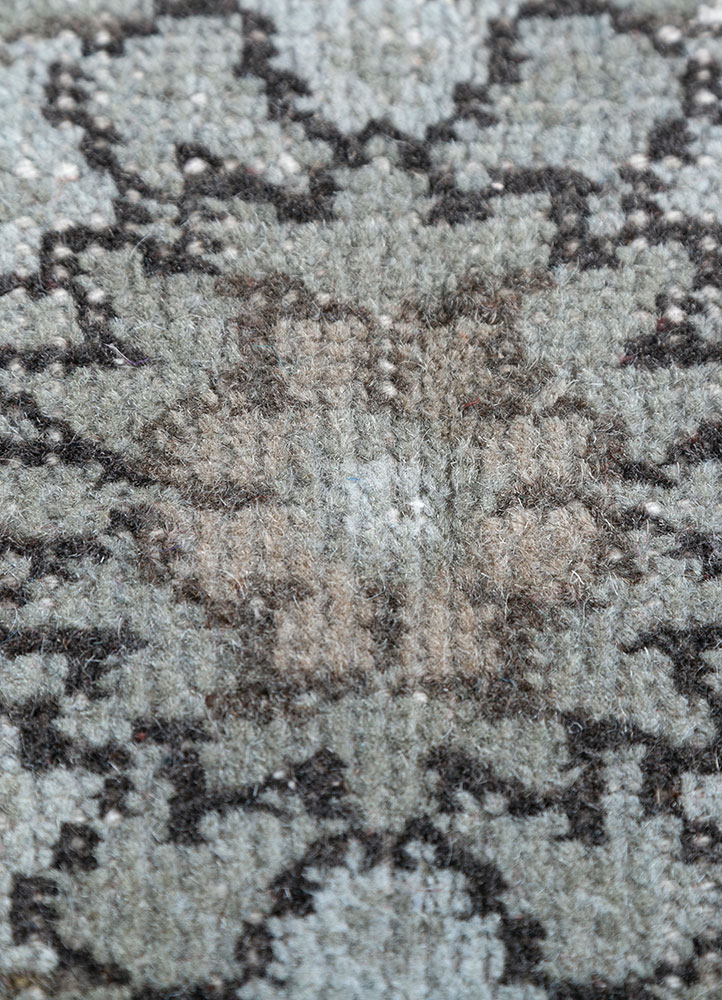 vintage grey and black wool hand knotted Rug - CloseUp