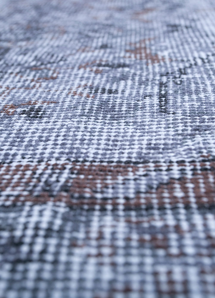 lacuna grey and black wool hand knotted Rug - CloseUp