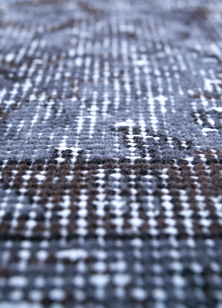 lacuna grey and black wool hand knotted Rug - CloseUp