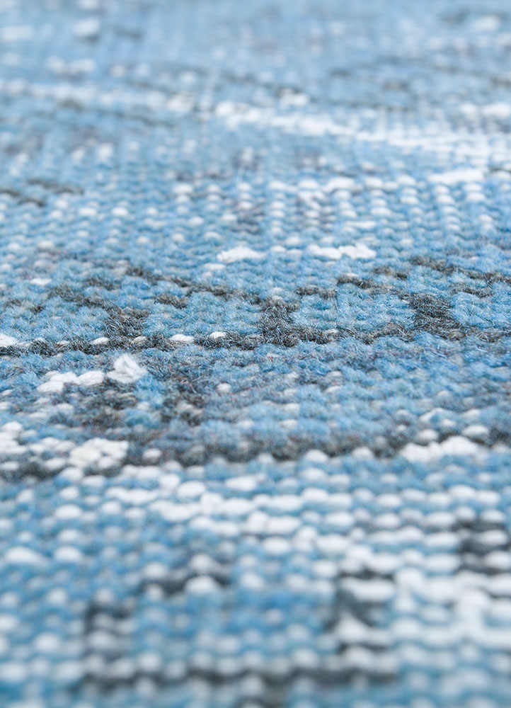 lacuna blue wool hand knotted Rug - CloseUp
