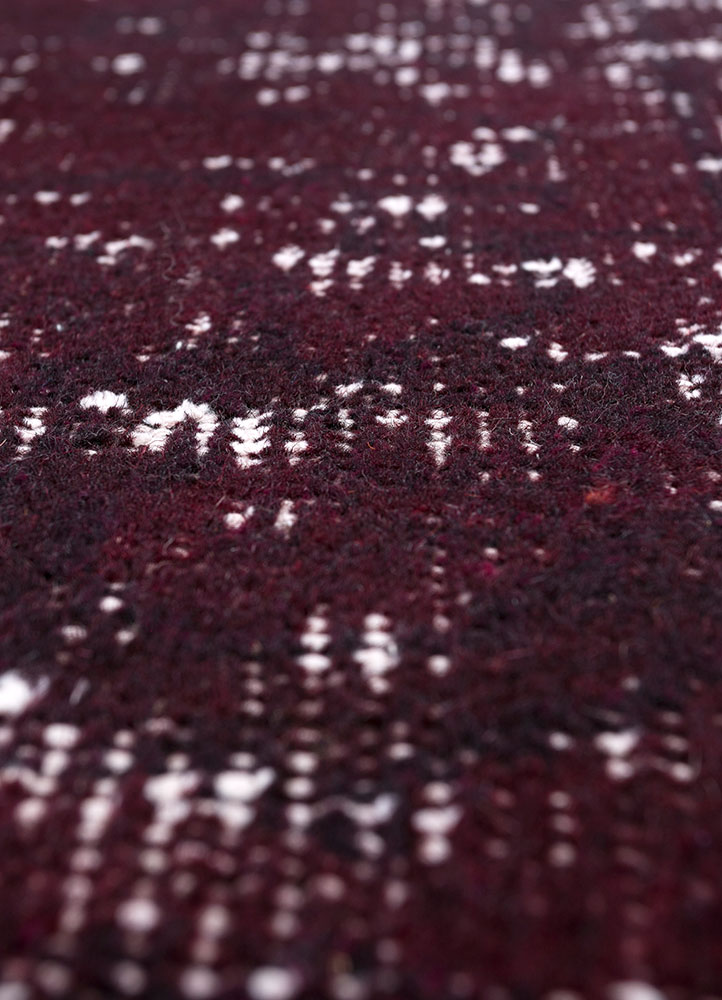 lacuna pink and purple wool hand knotted Rug - CloseUp