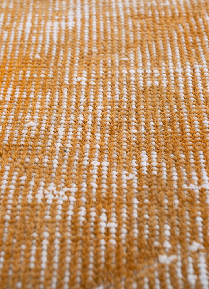 lacuna gold wool hand knotted Rug - CloseUp
