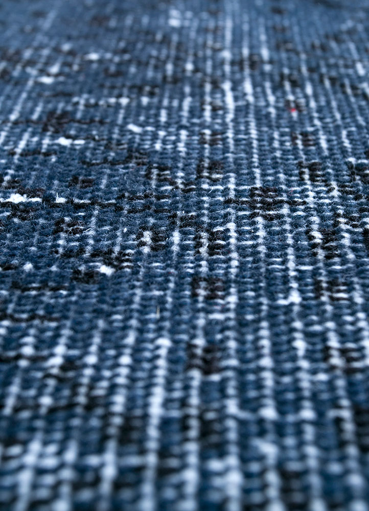 lacuna blue wool hand knotted Rug - CloseUp