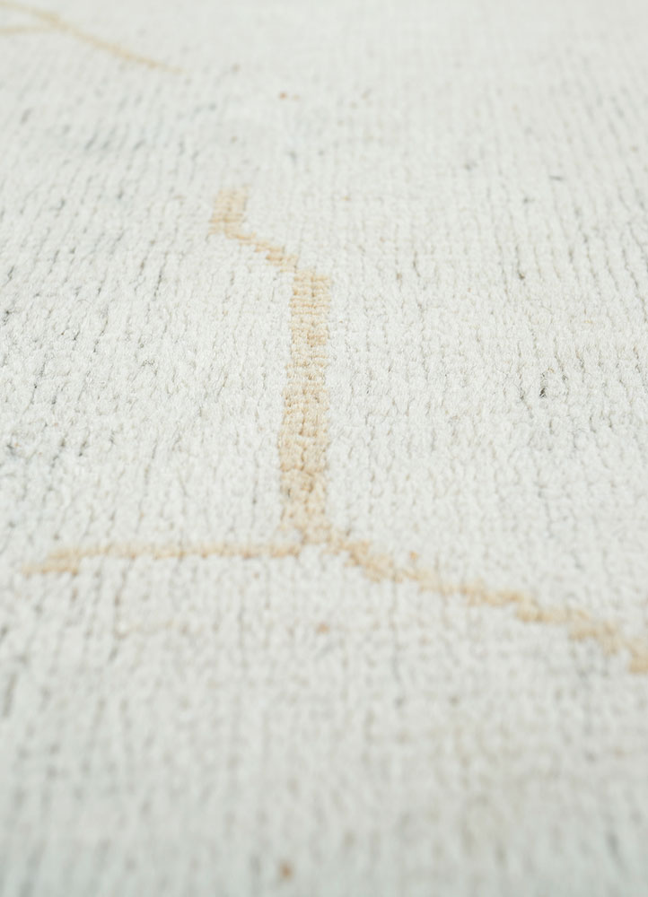 aalam ivory wool hand knotted Rug - CloseUp