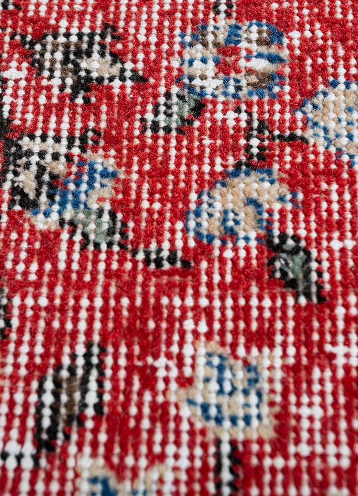 vintage red and orange wool hand knotted Rug - CloseUp