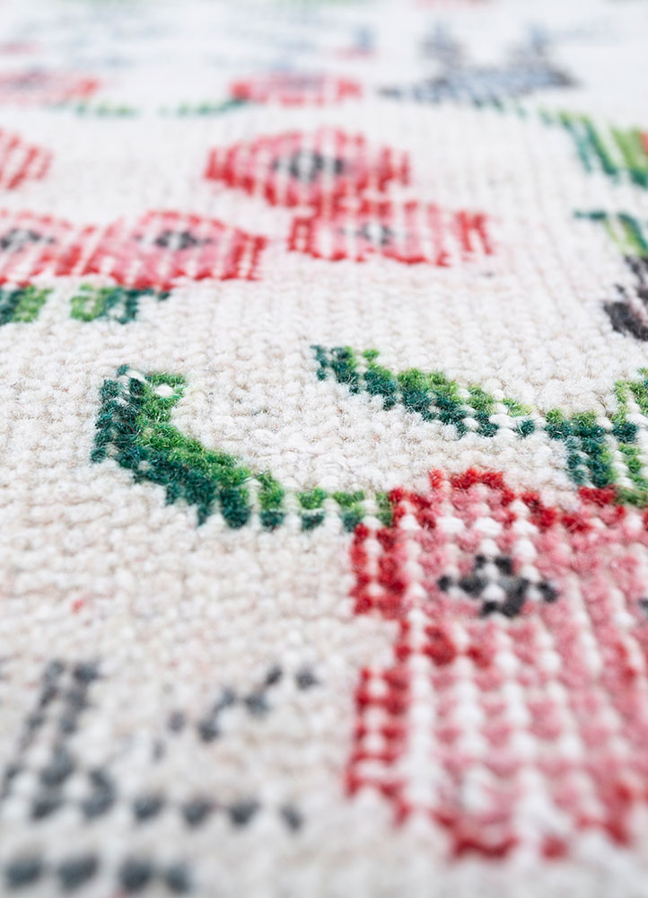 vintage red and orange wool hand knotted Rug - CloseUp