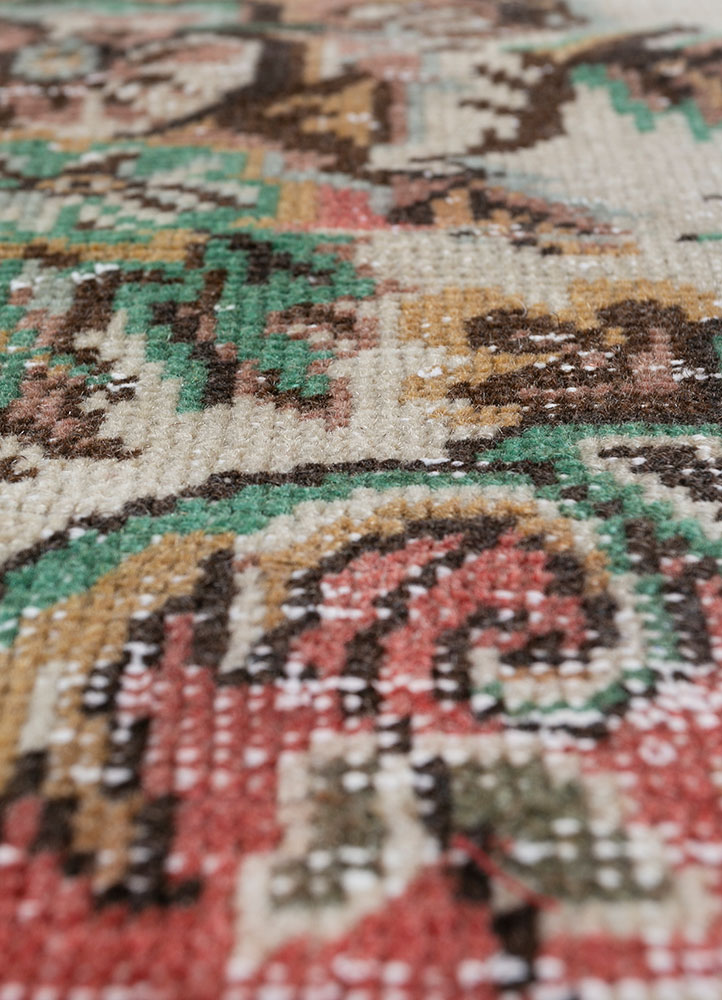 vintage red and orange wool hand knotted Rug - CloseUp