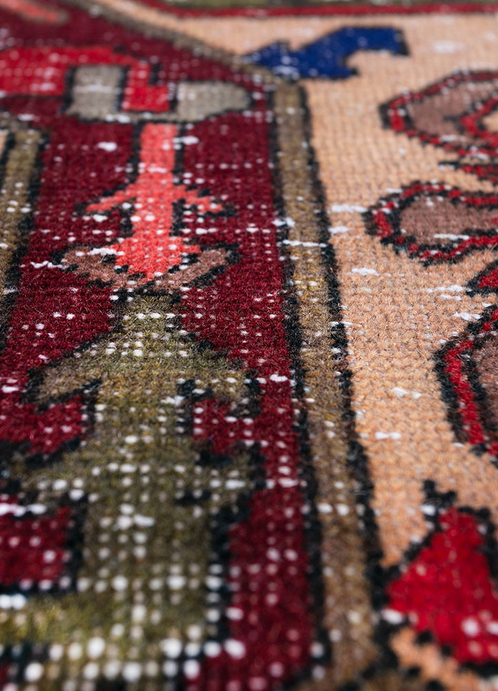 vintage beige and brown wool hand knotted Rug - CloseUp